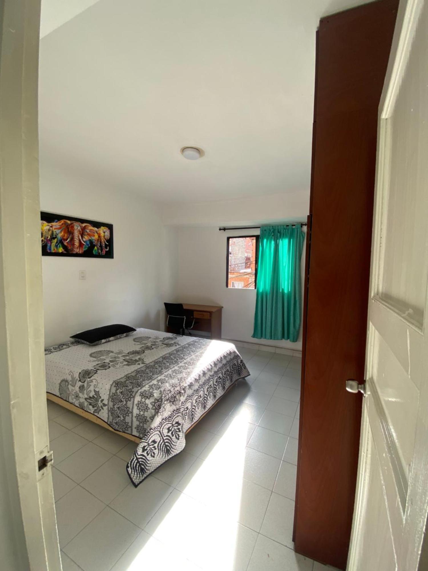 Hostel Kumho Home Медельин Экстерьер фото